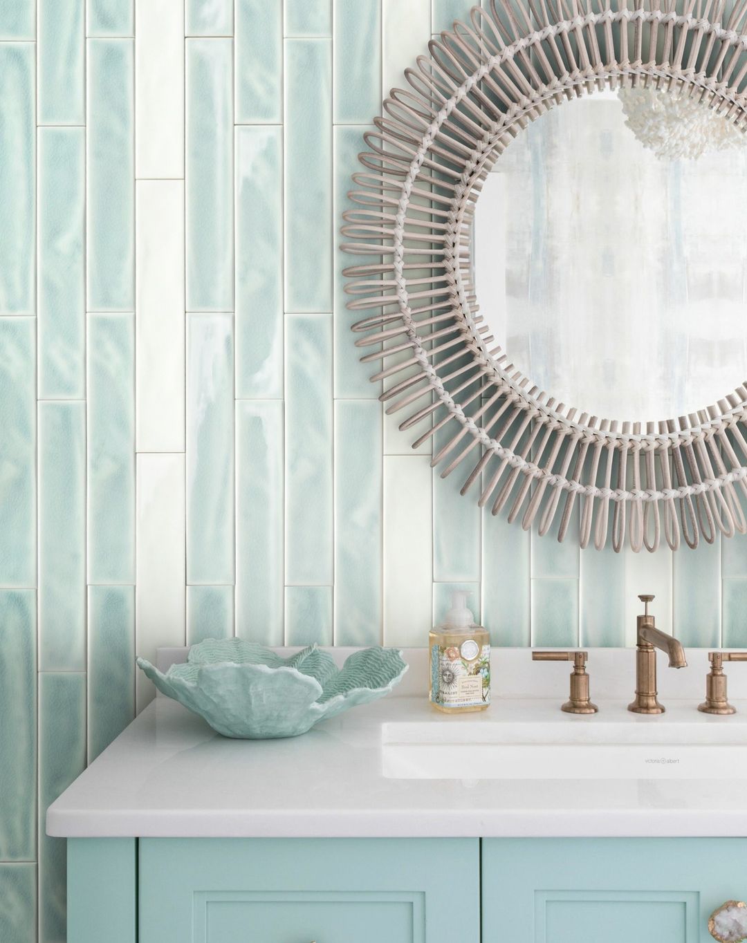 shells on bathroom shelves - Tropical - Bathroom - Other