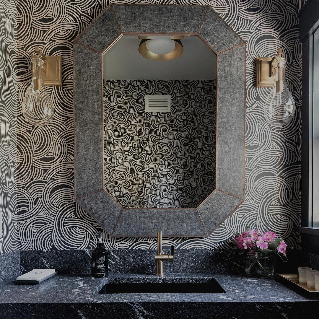 29 Black And Gold Bathroom Decor Ideas - Shelterness