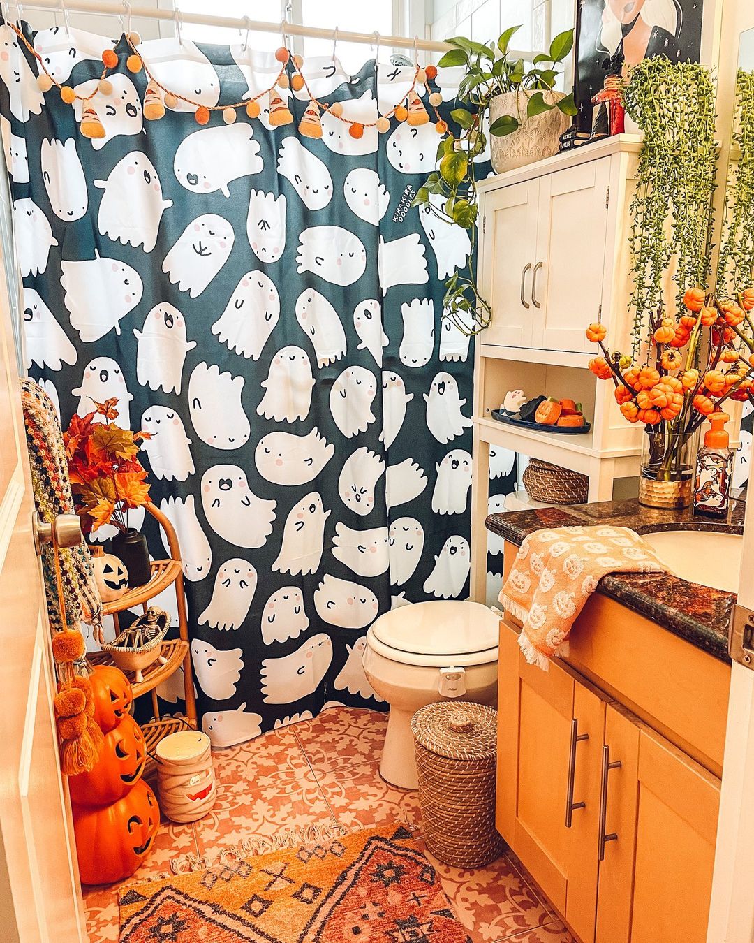 Spooktacular Halloween Bathroom Decor Ideas to Elevate Your Space